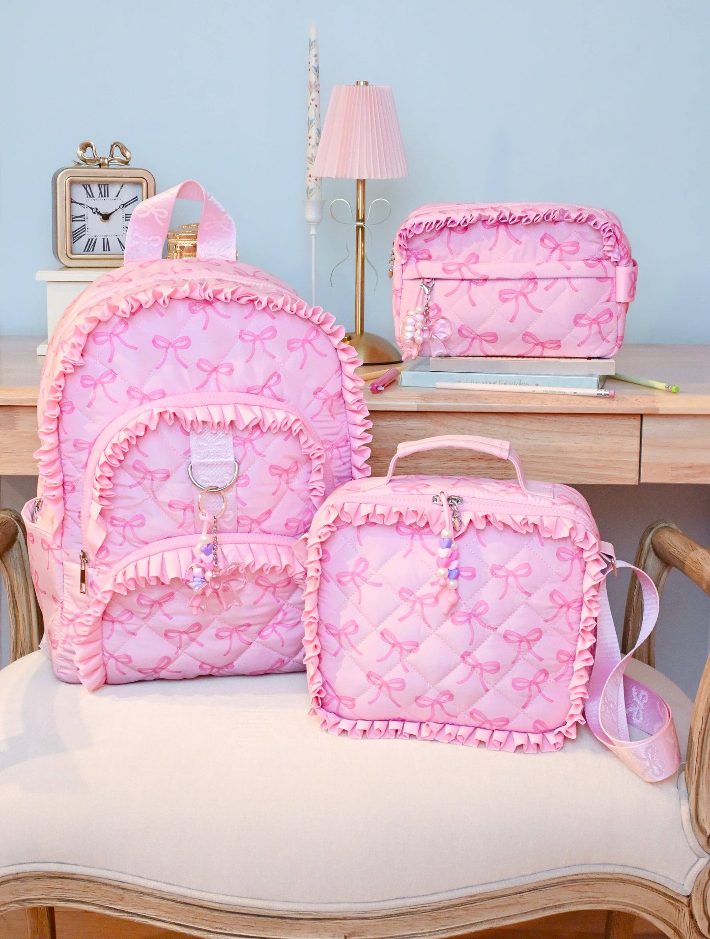 Bow Printed Ruffle Quilted Lunch Bag